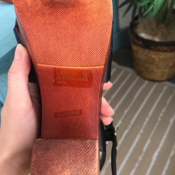 Black wooden clog heels - Picture 3 of 4